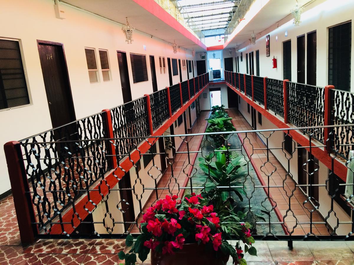 Hotel Maria De Lourdes Tuxtepec Esterno foto
