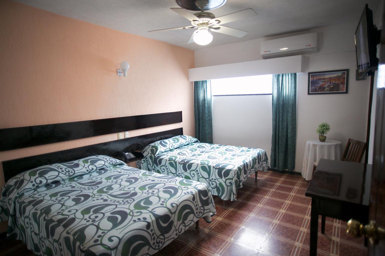 Hotel Maria De Lourdes Tuxtepec Esterno foto